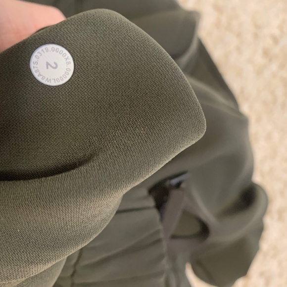 Lululemon On the Fly Skirt - Picture 4 of 5